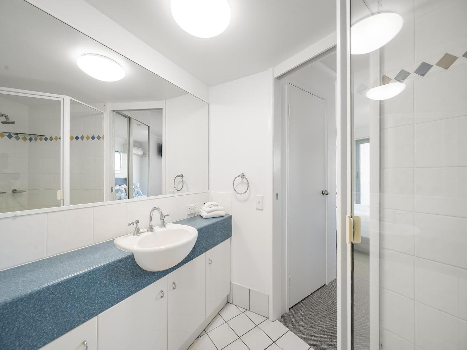 Waterview Aparthotel 4*