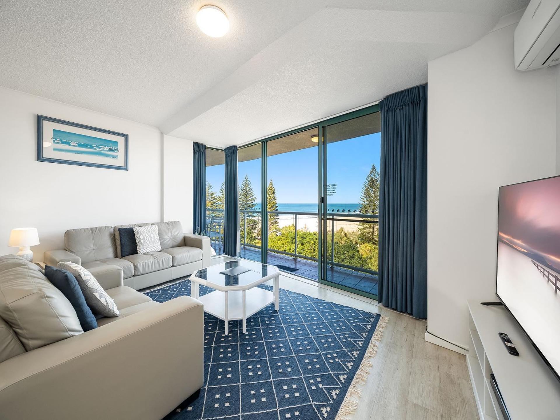 Waterview Aparthotel 4*